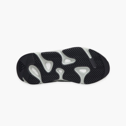 YZY 700 'SALT'