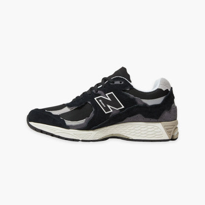 NB 2002R 'BLACK GREY'
