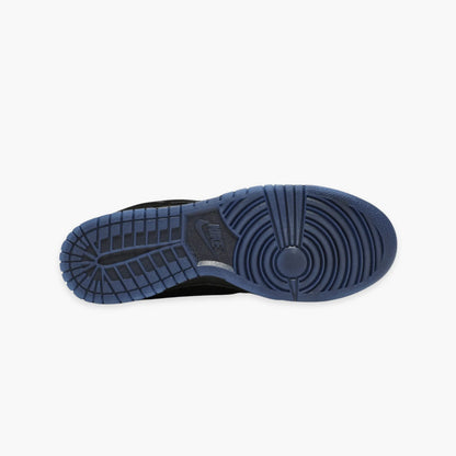 DUNK 'UNDEFEATED'