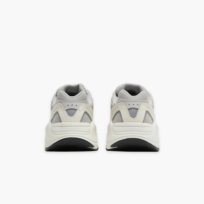 YZY 700 'ANALOG'